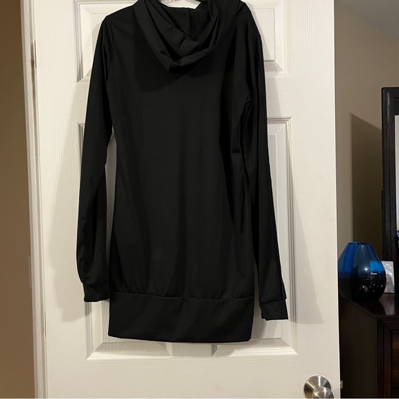 Bundle of 5 black tops size small- medium - Picture 6 of 6